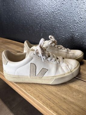 Veja Women's Cream-White Leather Sneakers with Suede V